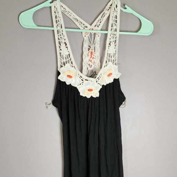 Soprano Crochet Black Tank Top - Picture 2 of 7